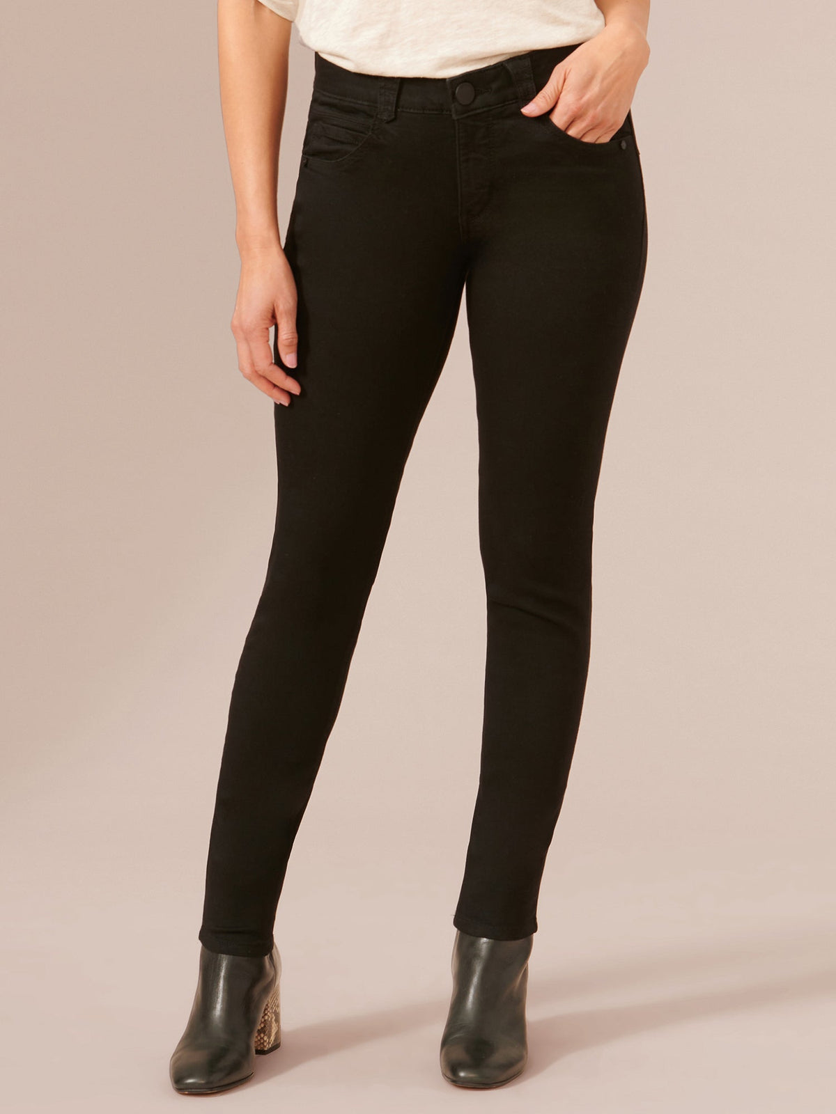 Stretch Black Denim "Ab"solution® Petite Jegging - Black Denim