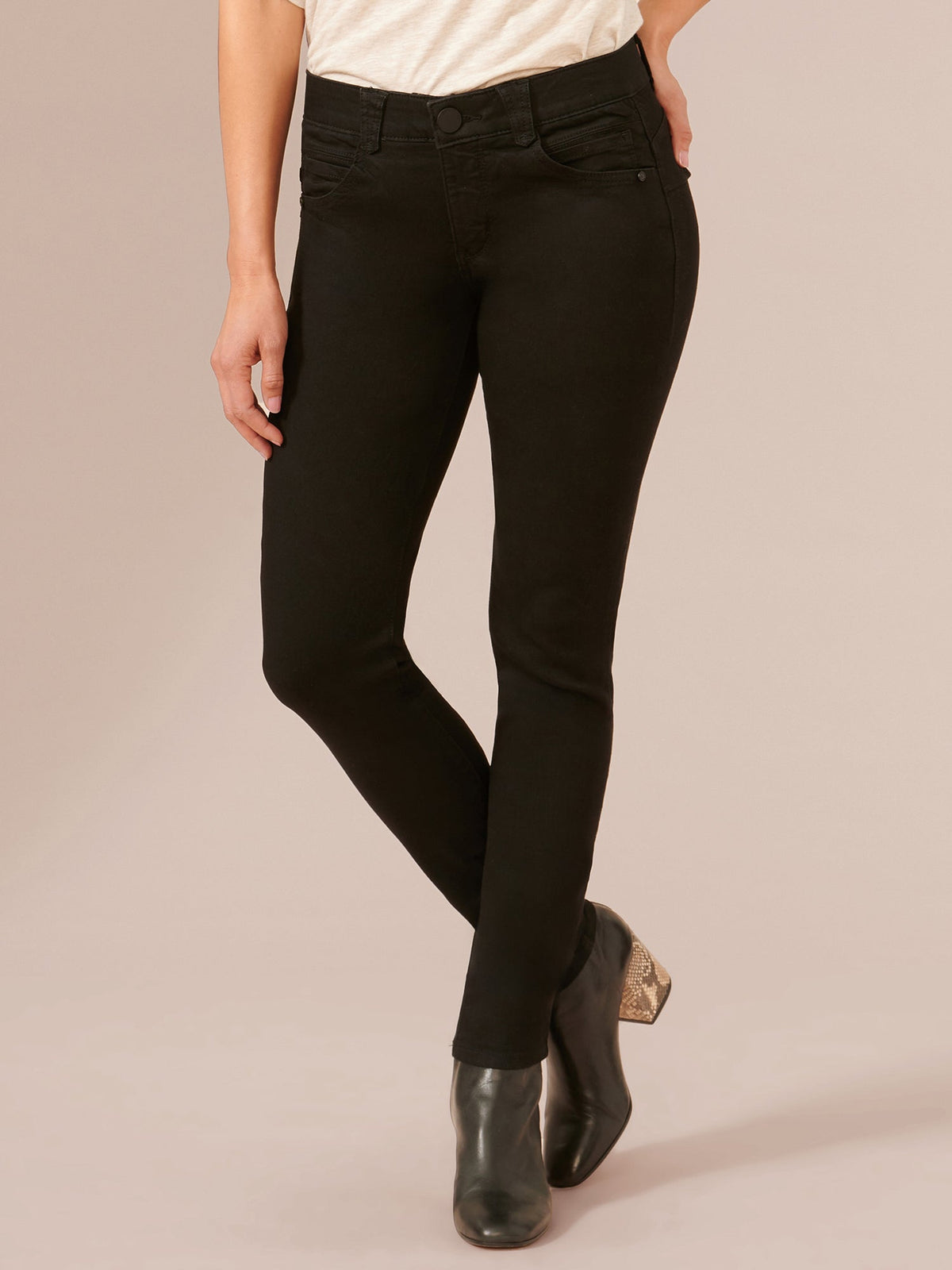 Stretch Black Denim "Ab"solution® Petite Jegging - Black Denim