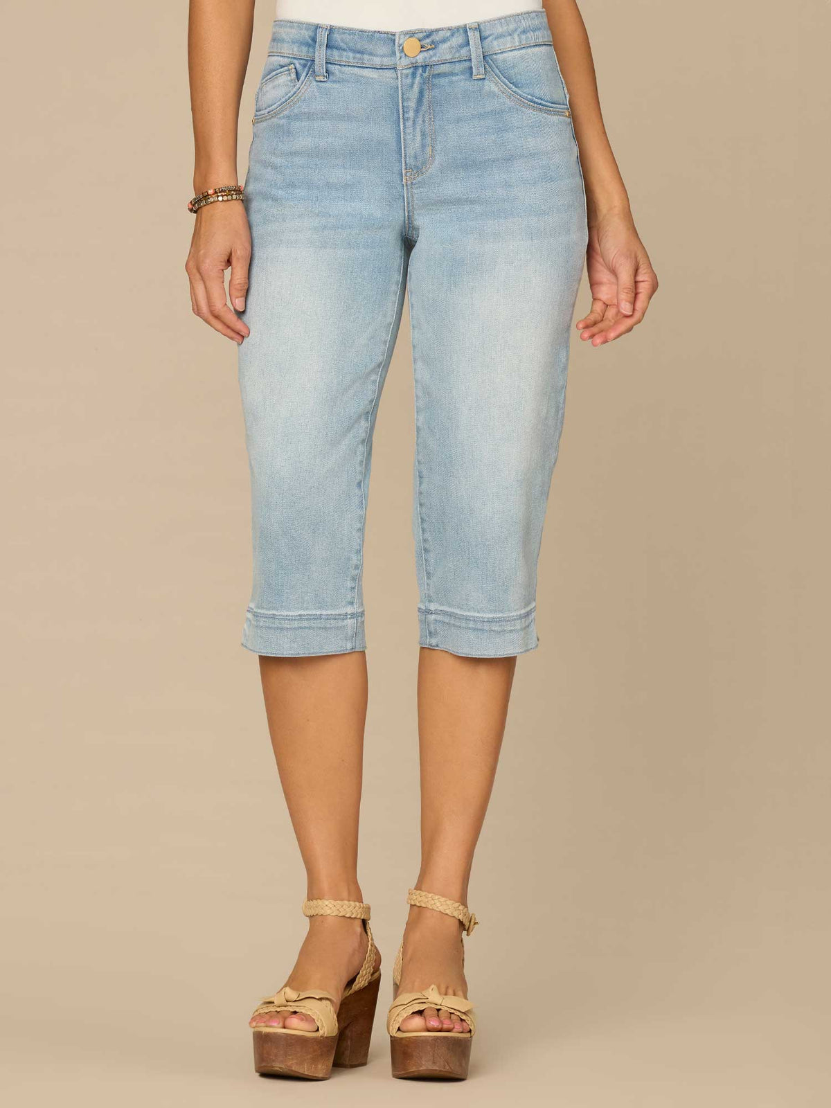 “Ab”solution® Mid-Rise 3D Bow Embroidery Slit Hem Petite Skimmer Jeans - Light Blue Artisanal Denim