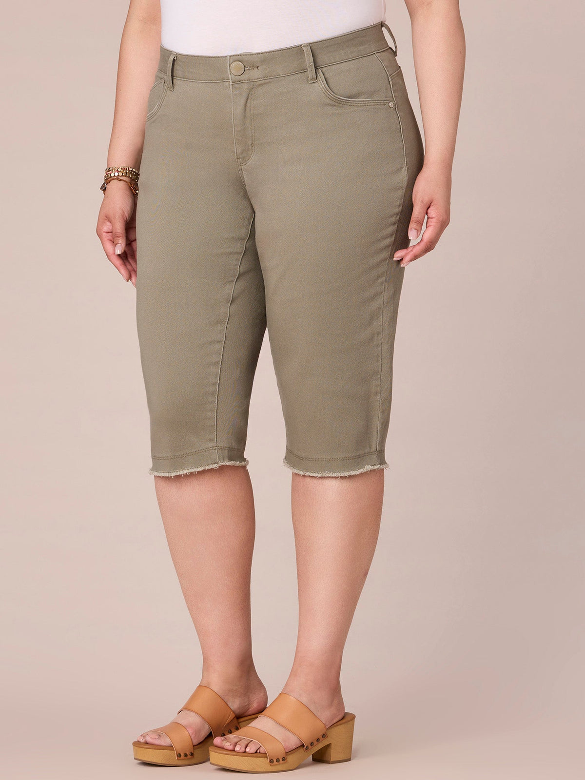 "Ab"solution Plus Size Mid-Rise Frayed Hem Skimmer Pants - Laurel Oak