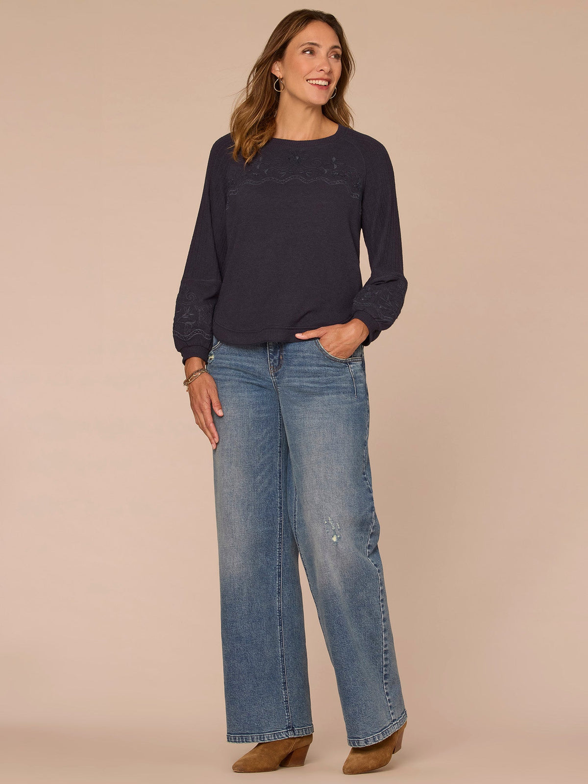 Blouson Sleeve Scoop Neck Embroidered Mixed Media Plus Size Knit Top - Heather Carbon Blue